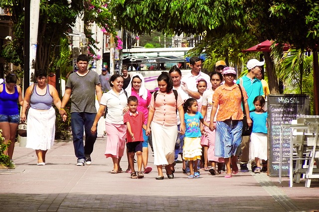 latino family living together in a new world